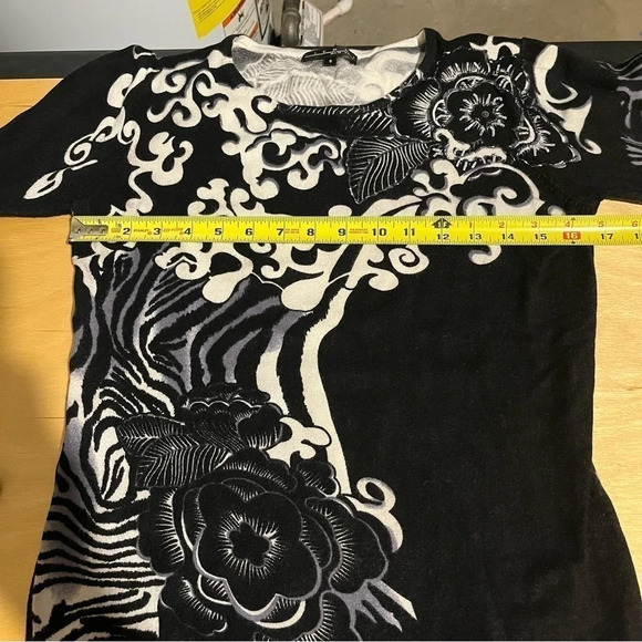 Pierri New York Womens Black White Floral Beaded Long Sleeve Sweater Size S - Picture 6 of 8